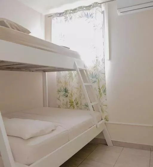 هاستل Aqua Lounge