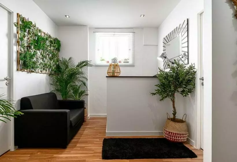 تختخواب و صبحانه Avenue View Rooms