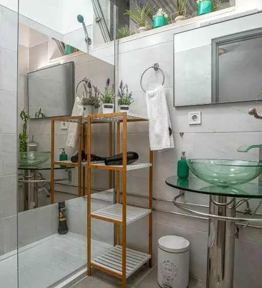 تختخواب و صبحانه Avenue View Rooms