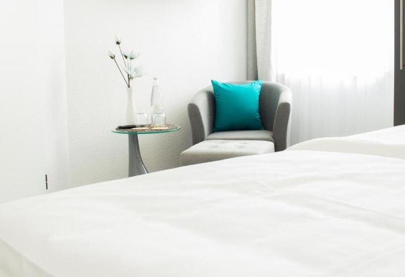 住宿加早餐  Gästehaus&pension Pinske