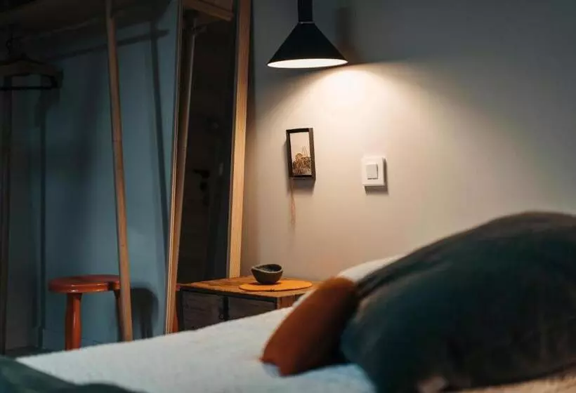 تختخواب و صبحانه Le Chalet De Plainpalais