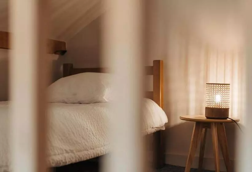 تختخواب و صبحانه Le Chalet De Plainpalais