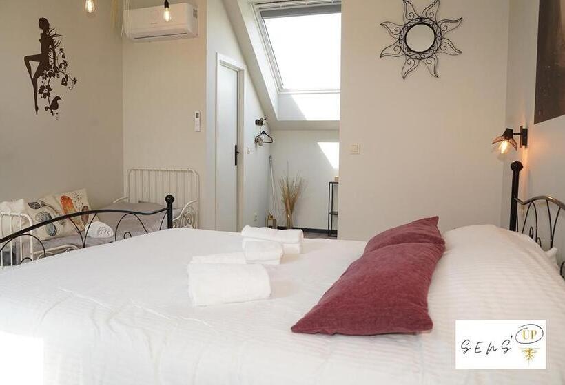 تختخواب و صبحانه Sensup à 5min De Pairi Daiza