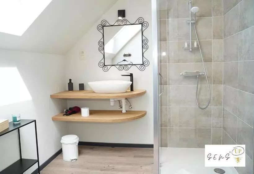 Aamiaismajoitus (B&B) Sensup à 5min De Pairi Daiza