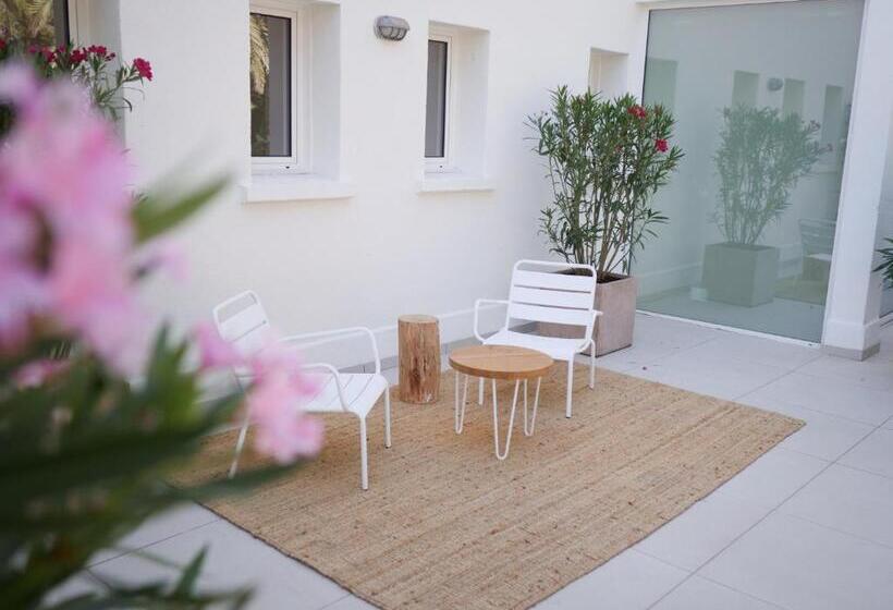 Отель Belle Vue