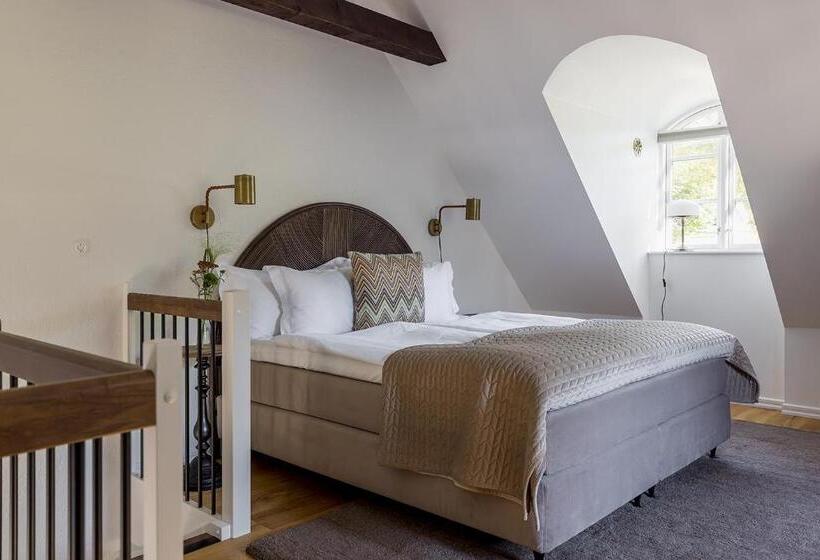 هتل Ekenäs Gård På österlen