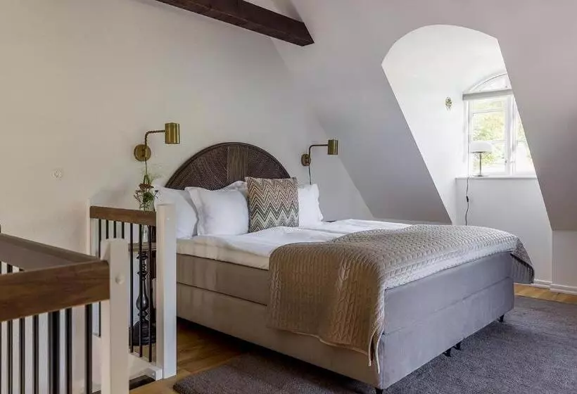 ホテル Ekenäs Gård På österlen