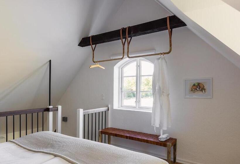 هتل Ekenäs Gård På österlen