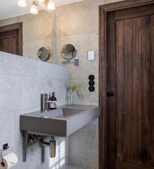 هتل Ekenäs Gård På österlen