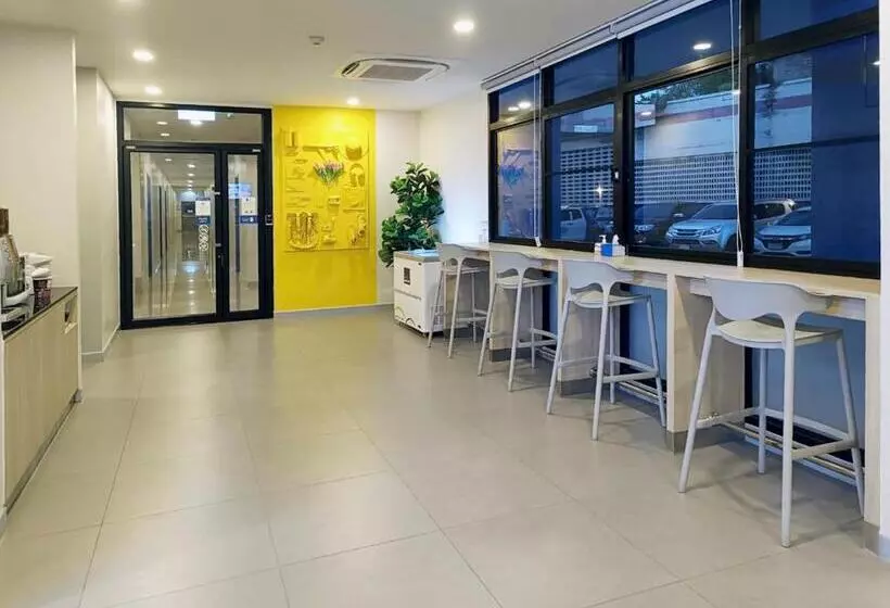 ホテル Hop Inn Chaiyaphum