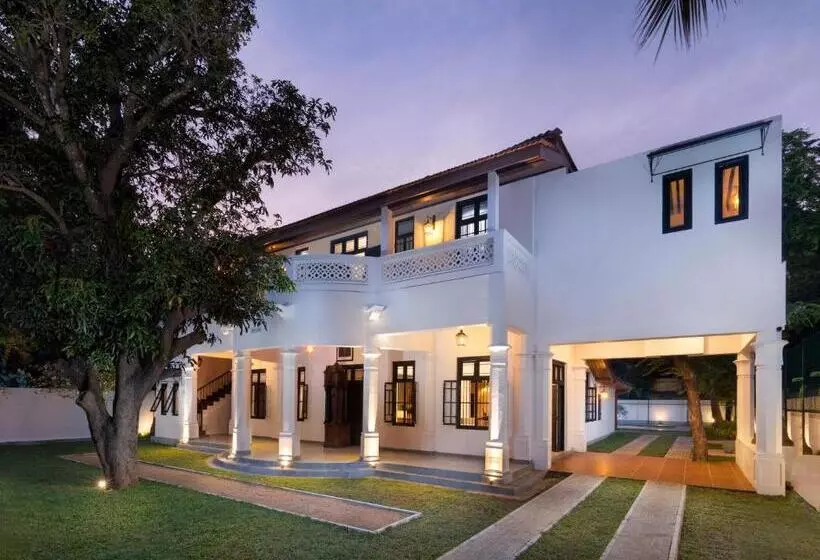 ホテル Jetwing Mahesa Bhawan