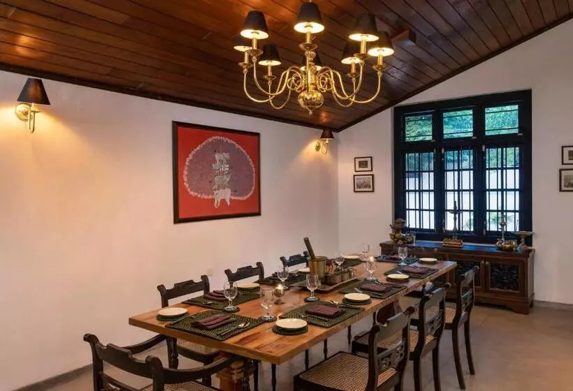 ホテル Jetwing Mahesa Bhawan