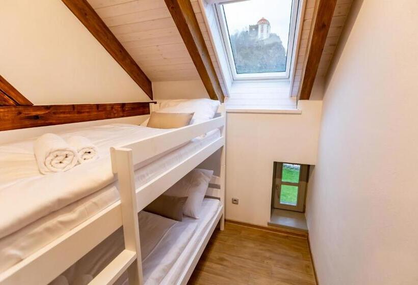 بنسيون Benátky 214