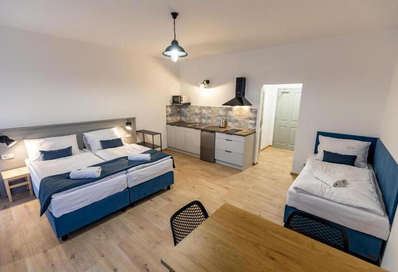 پانسیون Benátky 214