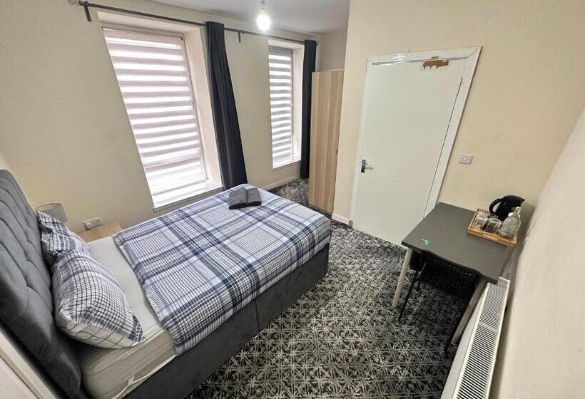 פנסיון Ibrox Guesthouse