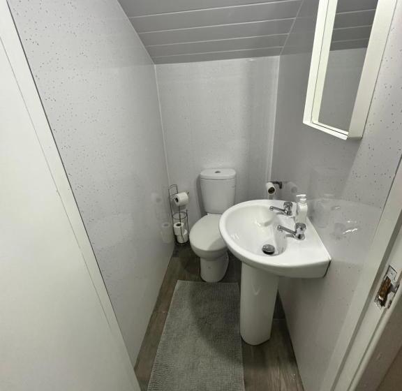 פנסיון Ibrox Guesthouse