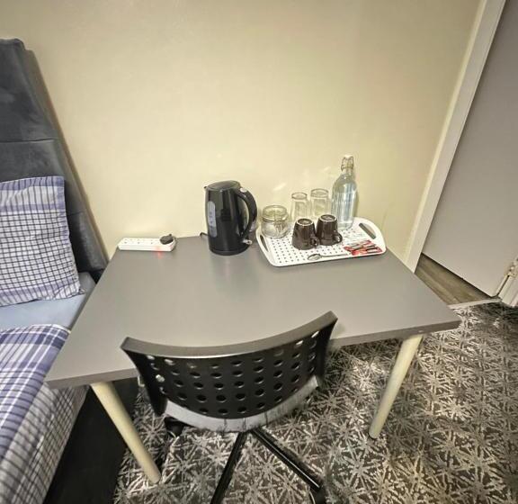 פנסיון Ibrox Guesthouse