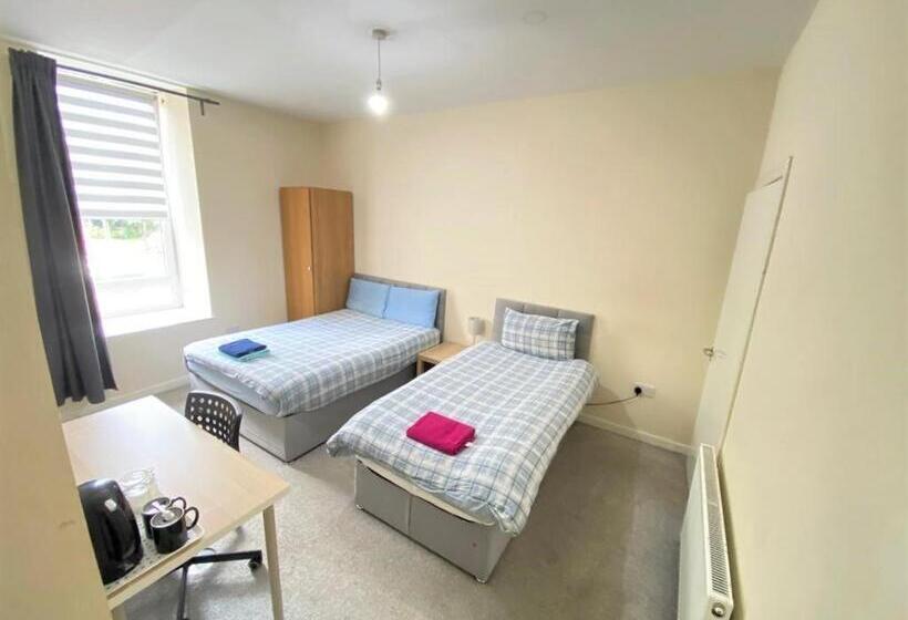 פנסיון Ibrox Guesthouse