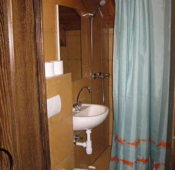 Retkeilymaja Fürge Róka Porta