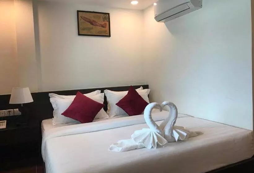 Apple Hotel Two   Near Phnom Penh Airport