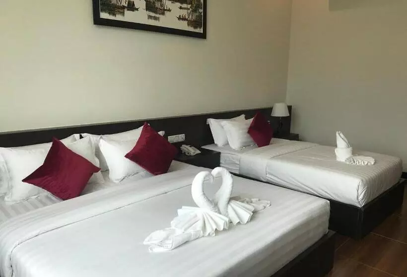 Apple Hotel Two   Near Phnom Penh Airport