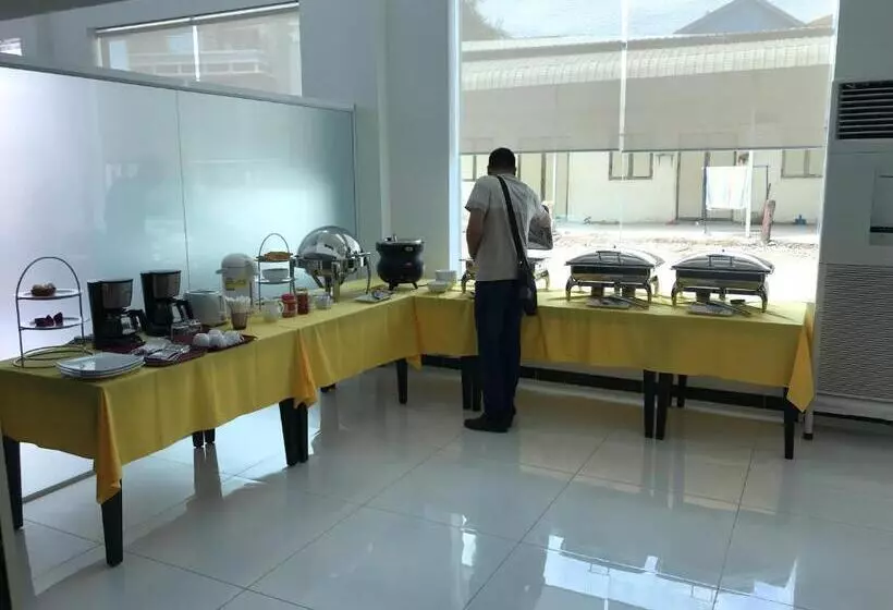 Apple Hotel Two   Near Phnom Penh Airport