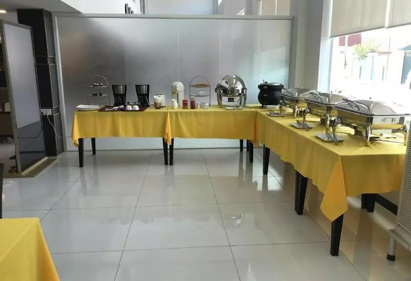 Apple Hotel Two   Near Phnom Penh Airport