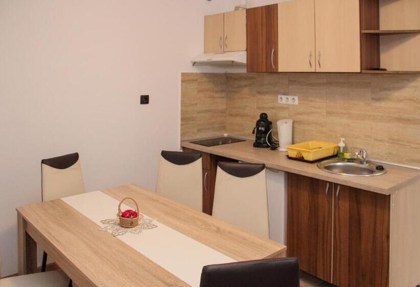 تختخواب و صبحانه Apartamente Gergely Apartmanok