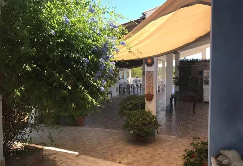 Aamiaismajoitus (B&B) Garden Rooms