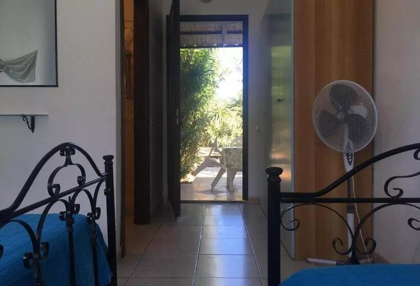 Aamiaismajoitus (B&B) Garden Rooms