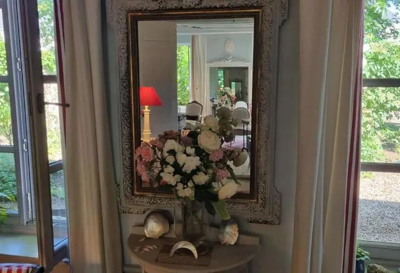 Aamiaismajoitus (B&B) La Maison Céladon