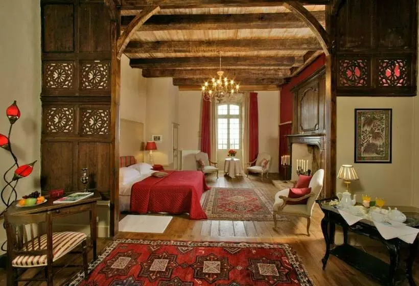 Aamiaismajoitus (B&B) Le Prieuré Du Château De Biron