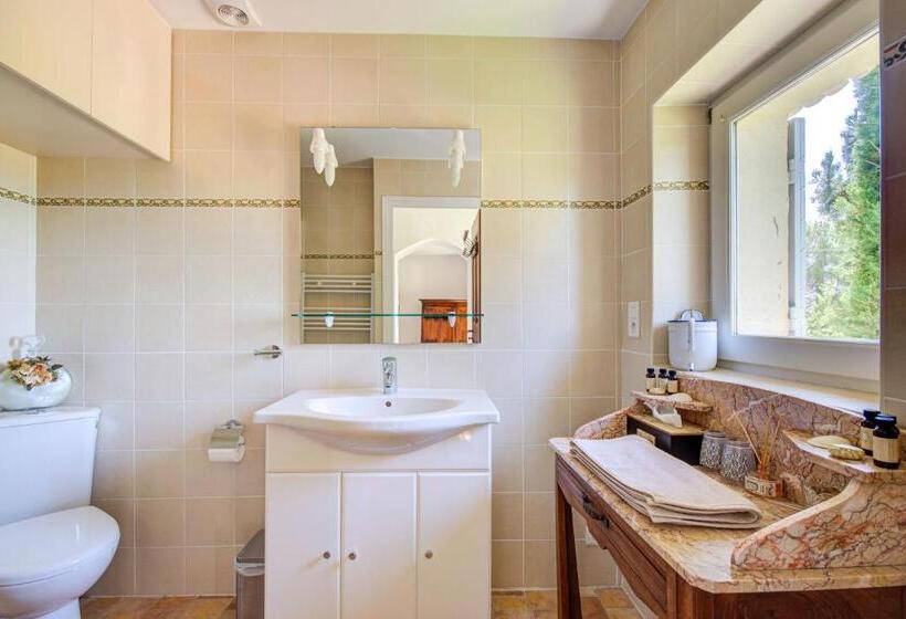 Bed and Breakfast Les Chambres Du Perussier