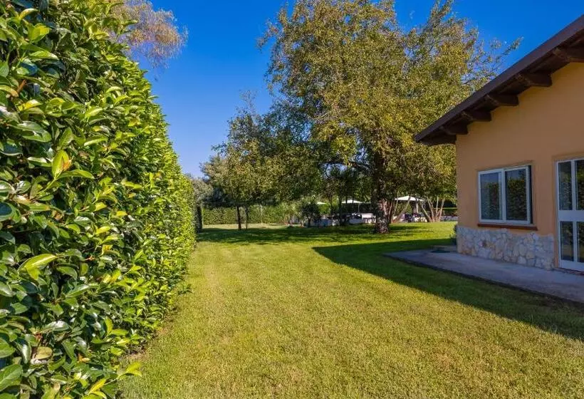 ホテル Agriturismo Zefiro