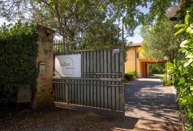 ホテル Agriturismo Zefiro