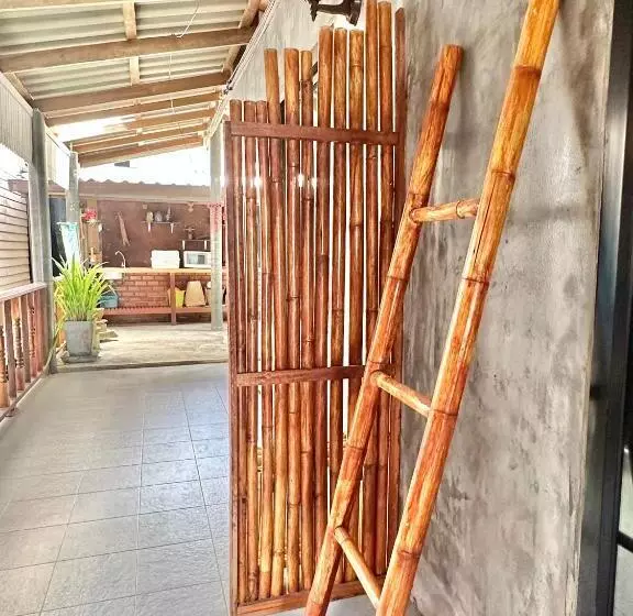 پانسیون Lanta Sabai Day House