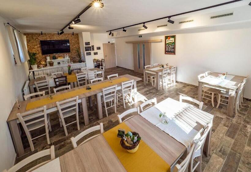 פנסיון Penzion Pastouška S Pohostinstvím