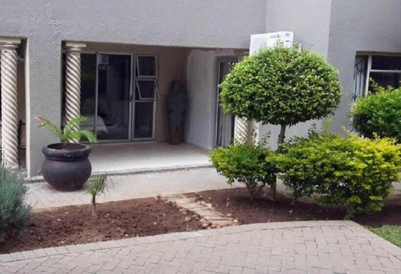 פנסיון Toro Guest House