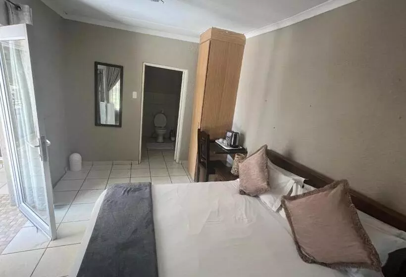 پانسیون Toro Guest House