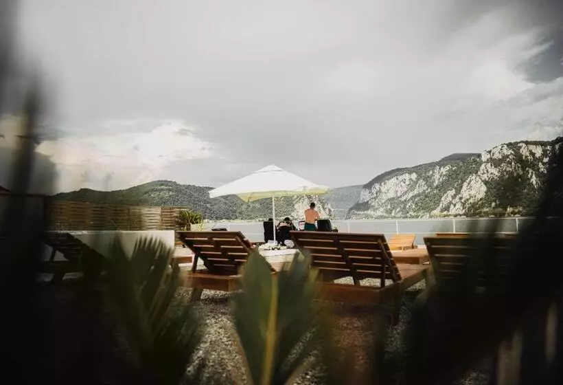 پانسیون Vila La Faleza Dubova