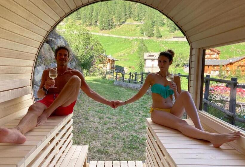 Chalet Du Lys Hotel & Spa