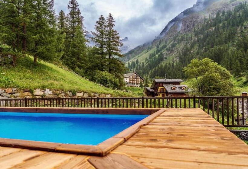 Chalet Du Lys Hotel & Spa