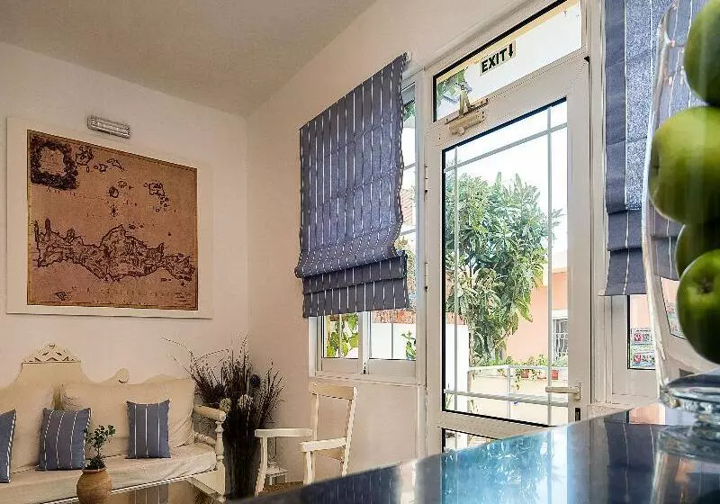 Diamond Apartments & Suites