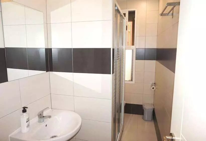 هاستل Muchomadrid