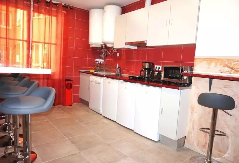 هاستل Muchomadrid