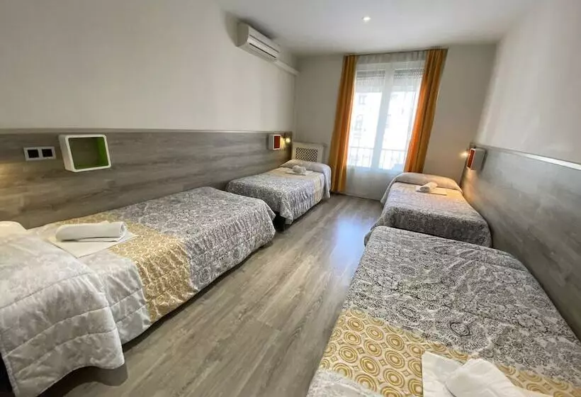 هاستل Muchomadrid