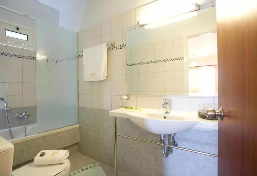 Отель Adriatica