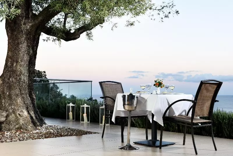 هتل Avalon Palace