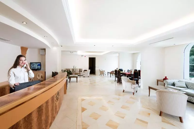 هتل Avalon Palace