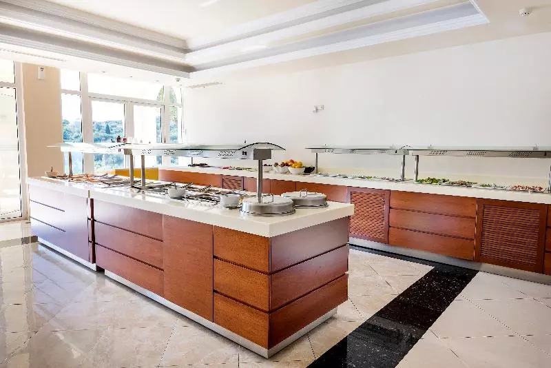 هتل Avalon Palace